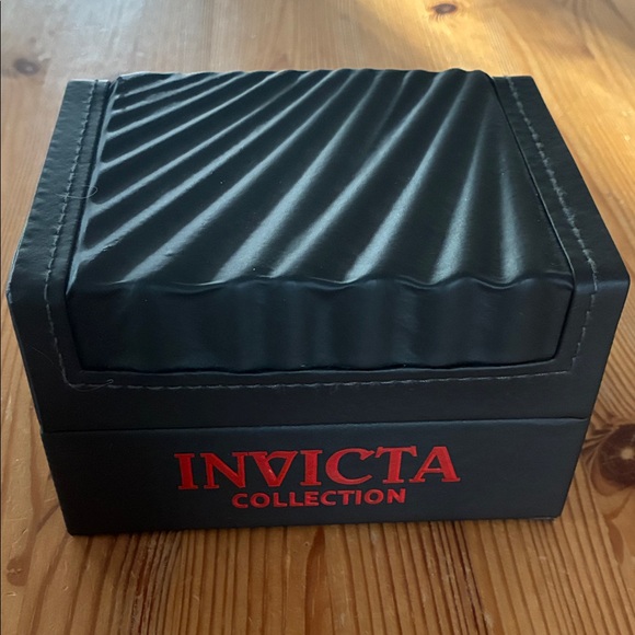 Invicta Collection Quartz Watch - Picture 15 of 15